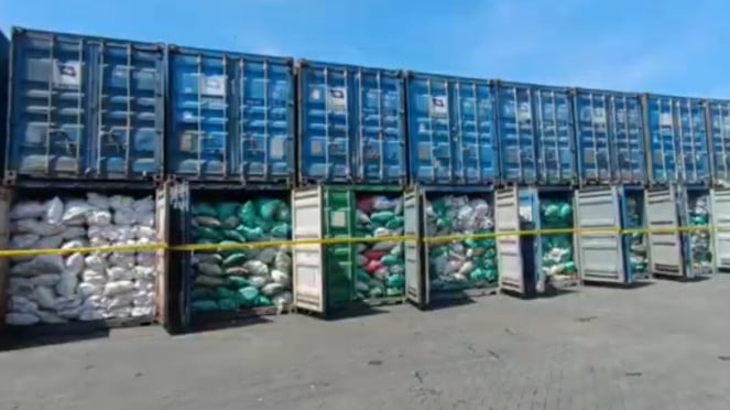 La región talentosa identificó la identidad ilegal, 351 contenedores de carbón por la policía fueron confiscados por la policía