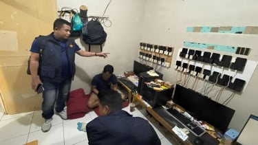 Bareskrim Polri menggerebek salah satu tempat lokasi jaringan judi online