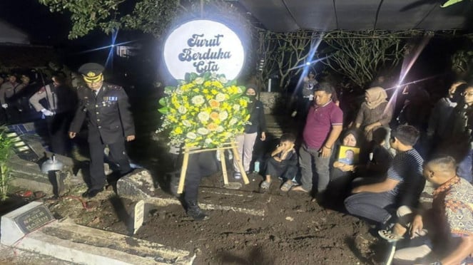 Los miembros de la policía murieron después de que el compañero folk dijo después de creer en Muldi