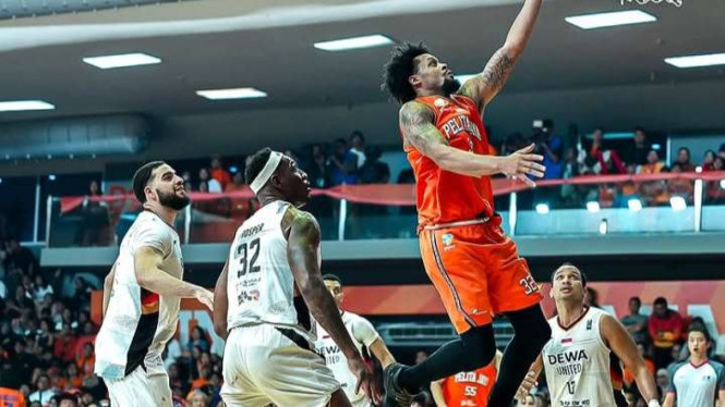 Final IBL 2025 Memanas, Dewa United Paksa Pelita Jaya Mainkan Game Ketiga