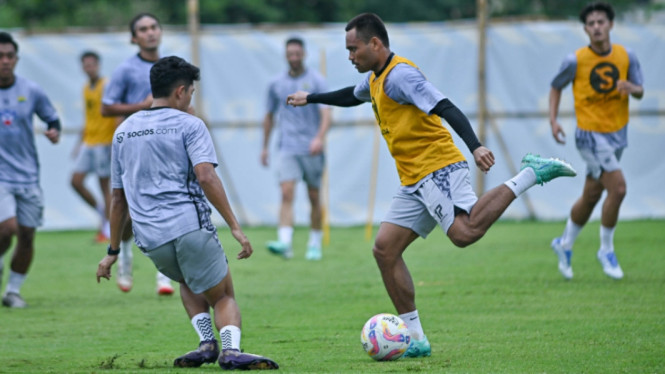 Saddil Ramdani Jalani Program Pemulihan di Thailand, Target Siap Tempur Bersama Persib di Pekan Perdana Super League