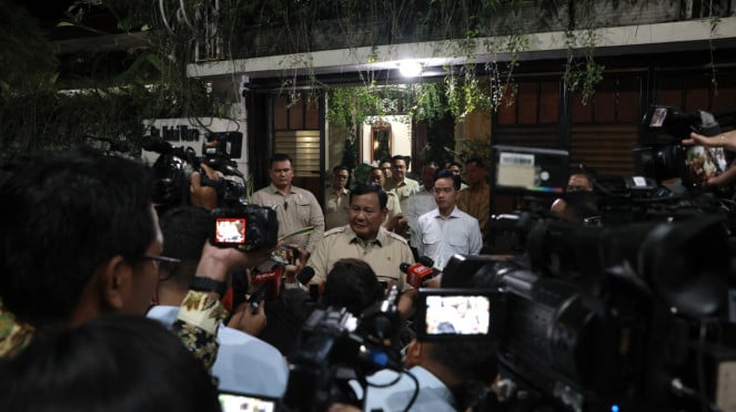 El presidente Prabowo visitó la casa de Jokow