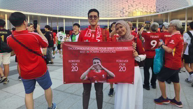 Kisah Pasangan Suami Istri dari Tangerang yang Rela Menonton Liverpool di Hong Kong