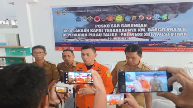 Operasi SAR Kebakaran KM Barcelona Ditutup, 2 Korban Masih Hilang