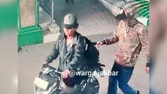 Terlalu! 2 Pria Malah Gondol Motor Korban Kecelakaan di Cengkareng