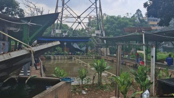 Ada Ratusan Orang Tinggal di Atas Makam TPU Kebon Nanas Jaktim