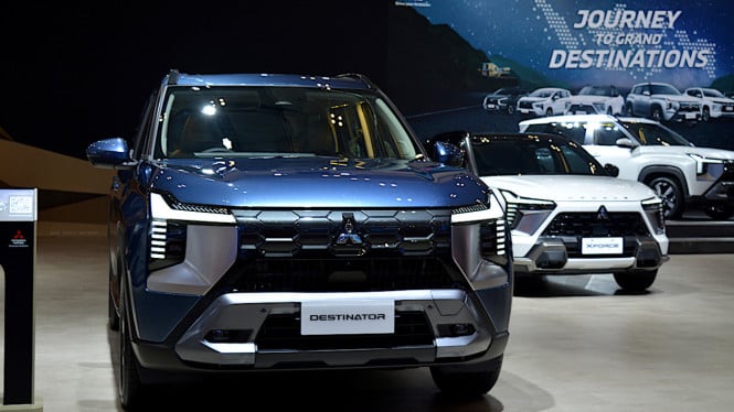 Mitsubishi Destinator dan Hyundai Stargazer Cartenz di GIIAS 2025  

(Penampilan spektakuler di ajang otomotif terbesar!)  

Desain Futuristik | Fitur Canggih | Kinerja Tangguh  

Jelajahi inovasi terbaru dari dua legenda otomotif di pameran bergengsi ini!