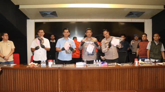 Estación de policía central de Yakarta 4 Actores de persecución de los partidarios U-23