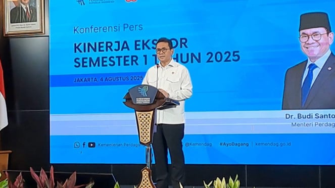 El Ministro de Comercio, Badi Santoso 