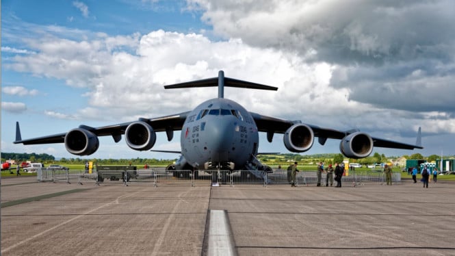 10 Pesawat Militer Terbesar di Dunia 2025, Indonesia Punya Salah Satunya!