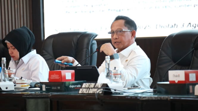 Tingkatkan Daya Beli, Mendagri Pacu Provinsi Papua Tengah, Papua Pegunungan, dan Papua Selatan Genjot Realisasi APBD