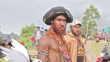 COPAP XII Comandante / Lanny Jaya, Mayer Wena está paralizado