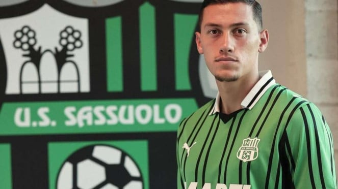 Sasuolo Player J IDES