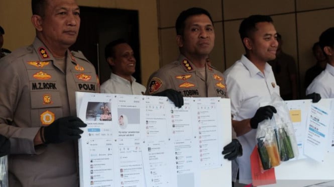 Grup Sesama Jenis 'Cowok Manly Sidoarjo' Diungkap Polisi, Tiga Orang Pria Ditangkap