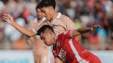 Semen Padang vs Deva United