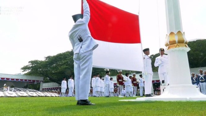 Bentuk Formasi 80 saat Upacara HUT RI, Paskibraka Disambut Tepuk Tangan Meriah