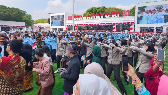 Momen Prabowo Joget saat Pacu Jalur dan Lagu Tabola Bale Dimainkan di Istana