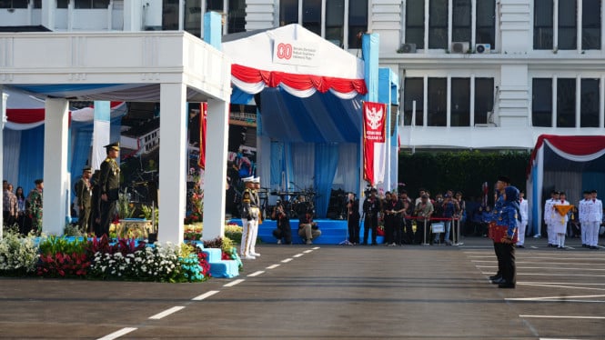 Gelar Upacara HUT ke-80 RI, Kemenko Polkam Ajak Perkuat dan Jaga Keutuhan NKRI