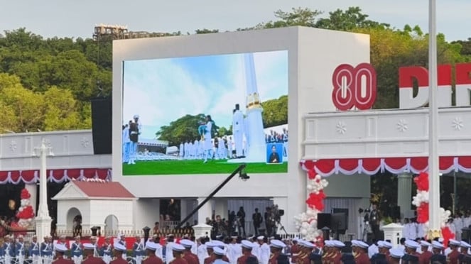 Ceremonia de disminución roja y blanca en el palacio de Merdeka