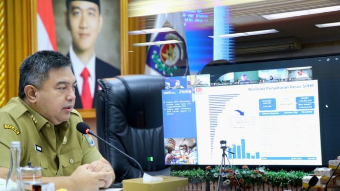 Dorong Stabilisasi Harga Beras, Sekjen Kemendagri Minta Pemda Dukung Perum Bulog Realisasikan Program SPHP