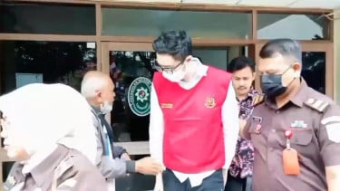 Prime Priguna Doctor Sesión en el Tribunal de Distrito de Bandung
