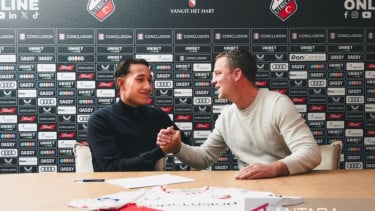 Milliano Jonathans ha firmado un acuerdo con FC Utruct