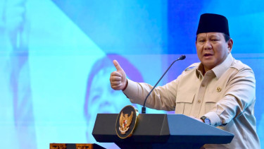 El presidente indonesio, Prabowo Suubianto, dio una dirección a la gente de la escuela popular