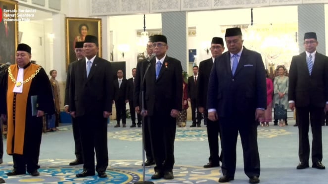 El vicepresidente de la Corte Suprema del embajador indonesio en un país amigable