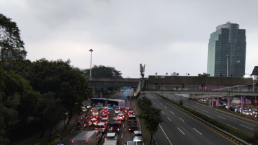 Tol Dalam Kota depan Semanggi hingga DPR ditutup