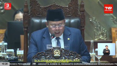Presidente del parlamentario indonesio Kukun Ahmed Sisurizal