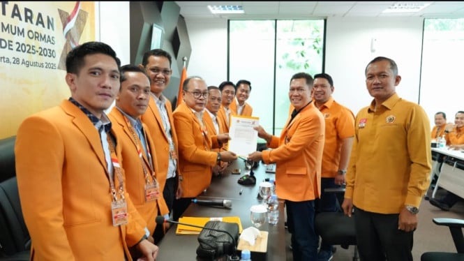 Adies Kadir Didaftarkan Kembali Buat Pimpin MKGR Periode 2025-2030