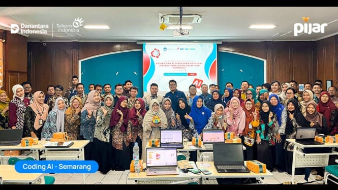 Telkom Dukung Pembelajaran Coding dan AI di Sekolah Berbagai Daerah