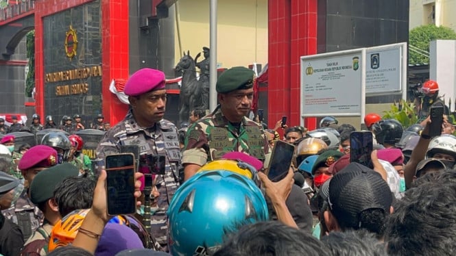 TNI Ikut Amankan Mako Brimob Kwitang yang Dikepung Buntut Driver Ojol Tewas Dilindas Rantis