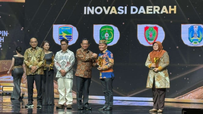 Program Satu Rumah Satu Sarjana di Kalteng Diganjar Penghargaan, Gubernur: Terima Kasih Guru, Dosen dan Rektor