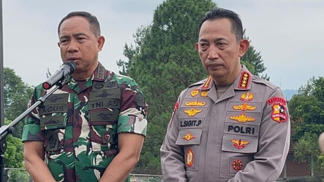 Comandante de TNI General Agus Subabanto y Jefe General de la Policía Nacional Listo Sigit Praboo