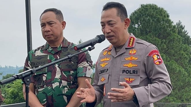 Comandante de TNI General Agus Subabanto y Jefe General de la Policía Nacional Listo Sigit Praboo