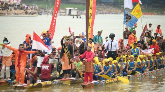 Ketika Esports Panaskan Pacu Jalur, PUBG Mobile Jadi Penyemangat Atlet Riau
