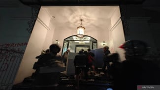 Massa Jarah Rumah Eko Patrio, Kasur hingga Kucing Dibawa
