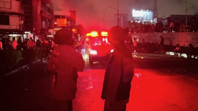 Nekat Terjun ke Tengah Demo yang Lagi Ricuh, Zaskia Adya Mecca: Banyak Korban!