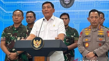 Ministro de Defensa (Defensa) Sajafri Sajamoiddin