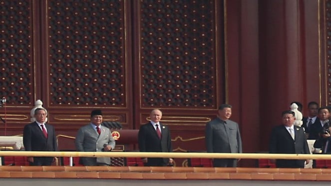 El presidente Prabo Subanto participó en el desfile militar chino con Vladimir Putin