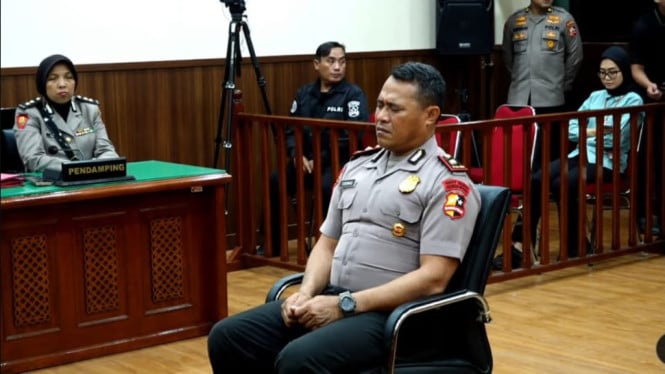 Kompol Cosmas Dipecat Gegara Ojol Tewas Dilindas Rantis Brimob, Masih Pikir-pikir Banding