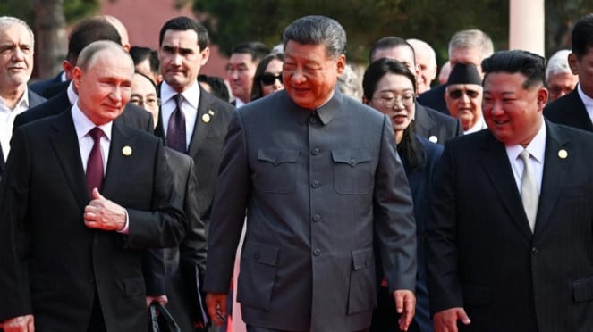 Presidente cinese Xi Jinping e presidente russo Vladimir Putin e Kim Jong BM
