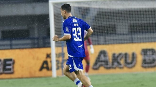 Persib Bandung Midfielder, Tham Hey