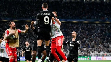 Pemain Juventus merayakan gol ke gawang Dortmund