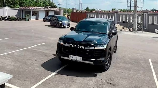 El auto que cabalgó por el alcalde de Allan's Pravumulih.