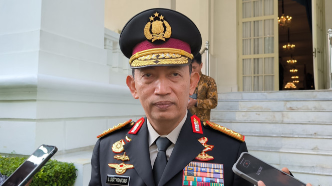 Jefe general de la policía nacional Listio Sigit Prabo en el Palacio Estatal