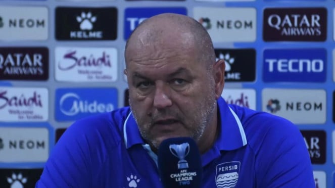 Entrenador de Persib Bandung, Bozan Hodac