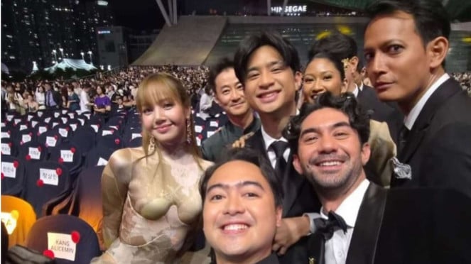 Devano Danendra, Reza Rahadian, Lisa a Fedi Nuril Photo con Lisa Blackpink