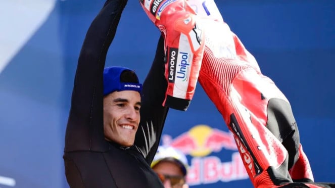 Celebración de Marc Márquez Ala Messi en MotoGP Misano